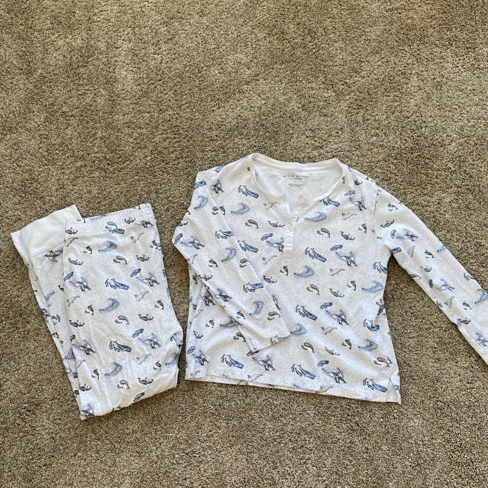 COTTON JEWEL Women's Printed Two-Piece Pajama Set in White and Blue - Picture 8 of 10